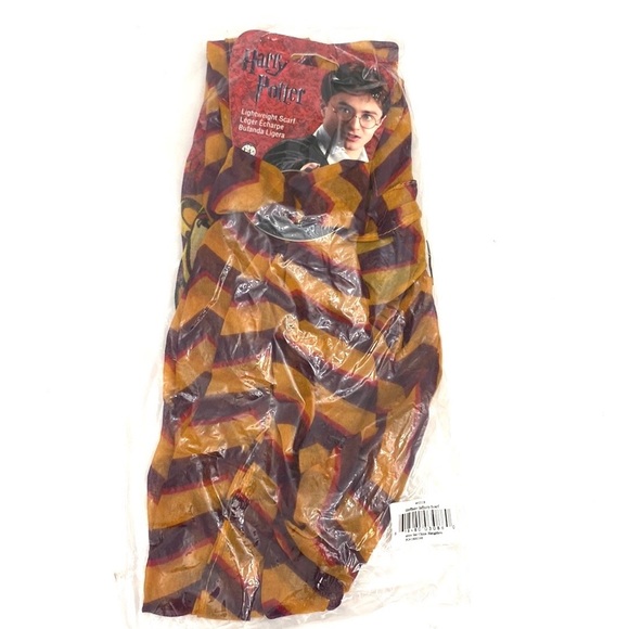 Elope Harry Potter Gryffindor Lightweight Infinity Scarf for Adults/Youth - Picture 3 of 5